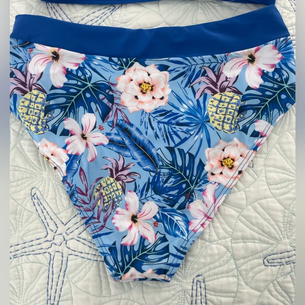 NEW Al'MAGE Women's High Waisted
Bikini Swimsuit Set - Picture 3 of 3